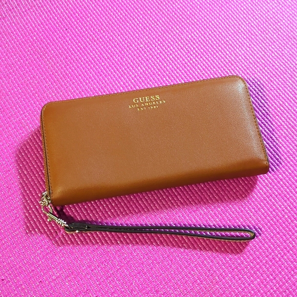 Guess Brown Wallet - Picture 1 of 3